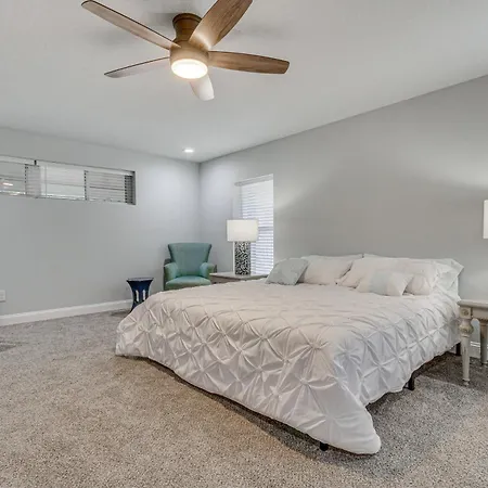 Updated Pensacola Home About 7 Mi To Beach!